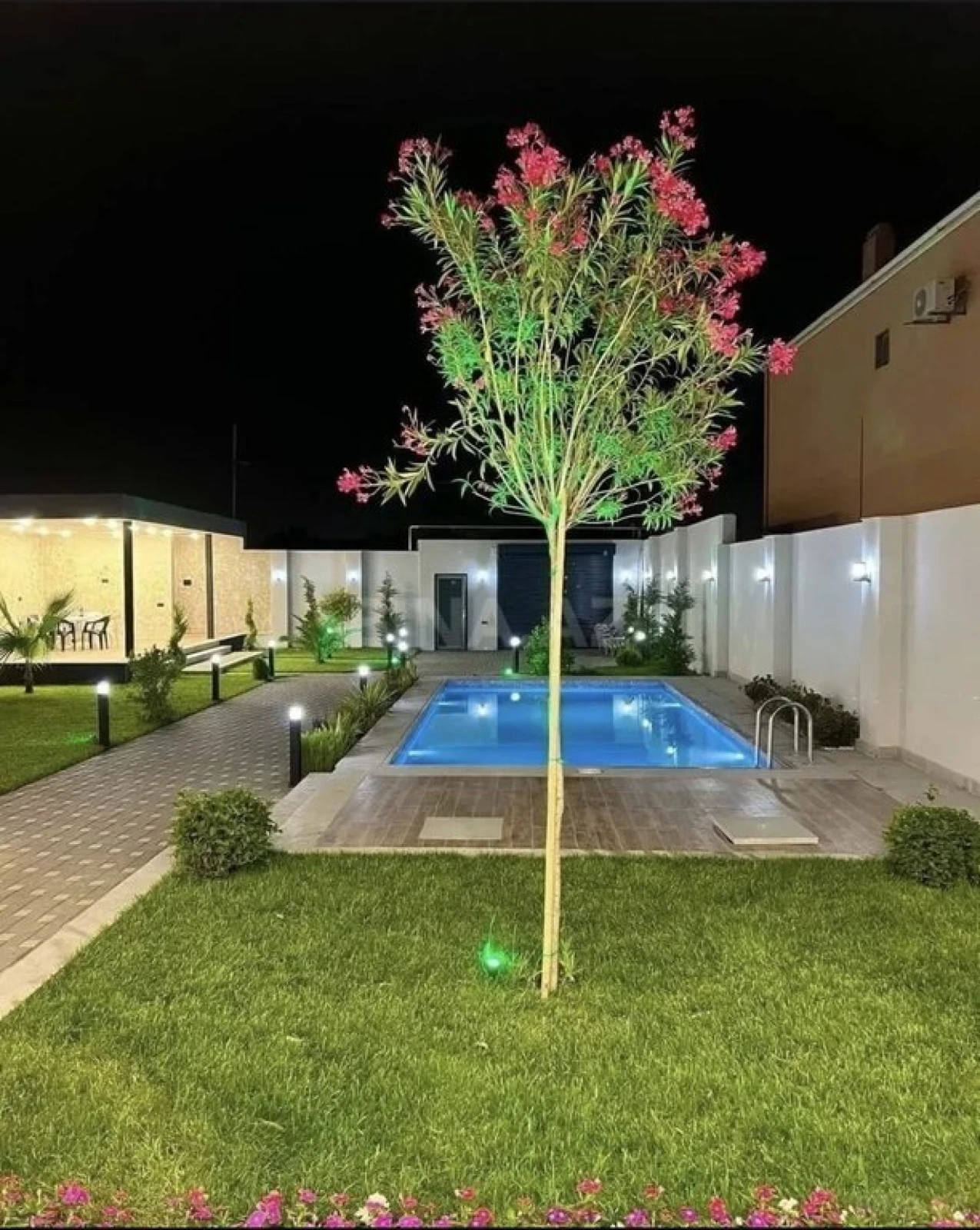 Kirayə verilir 4 otaqlı həyət evi 240 m²