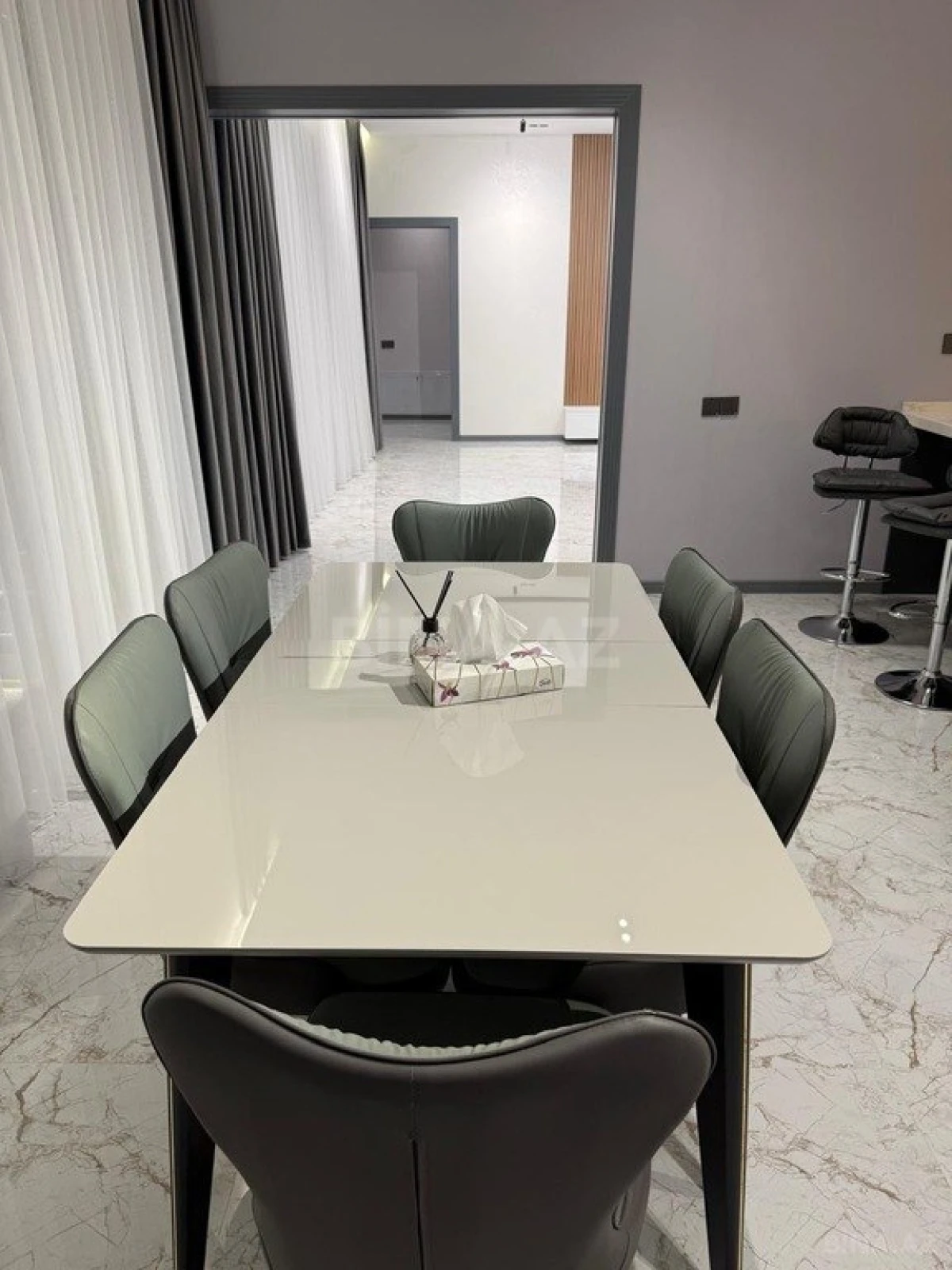 Kirayə verilir 4 otaqlı həyət evi 240 m²