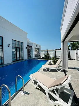 Kirayə verilir 4 otaqlı həyət evi 240 m²