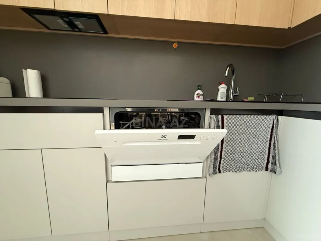 Kirayə verilir 4 otaqlı həyət evi 220 m²