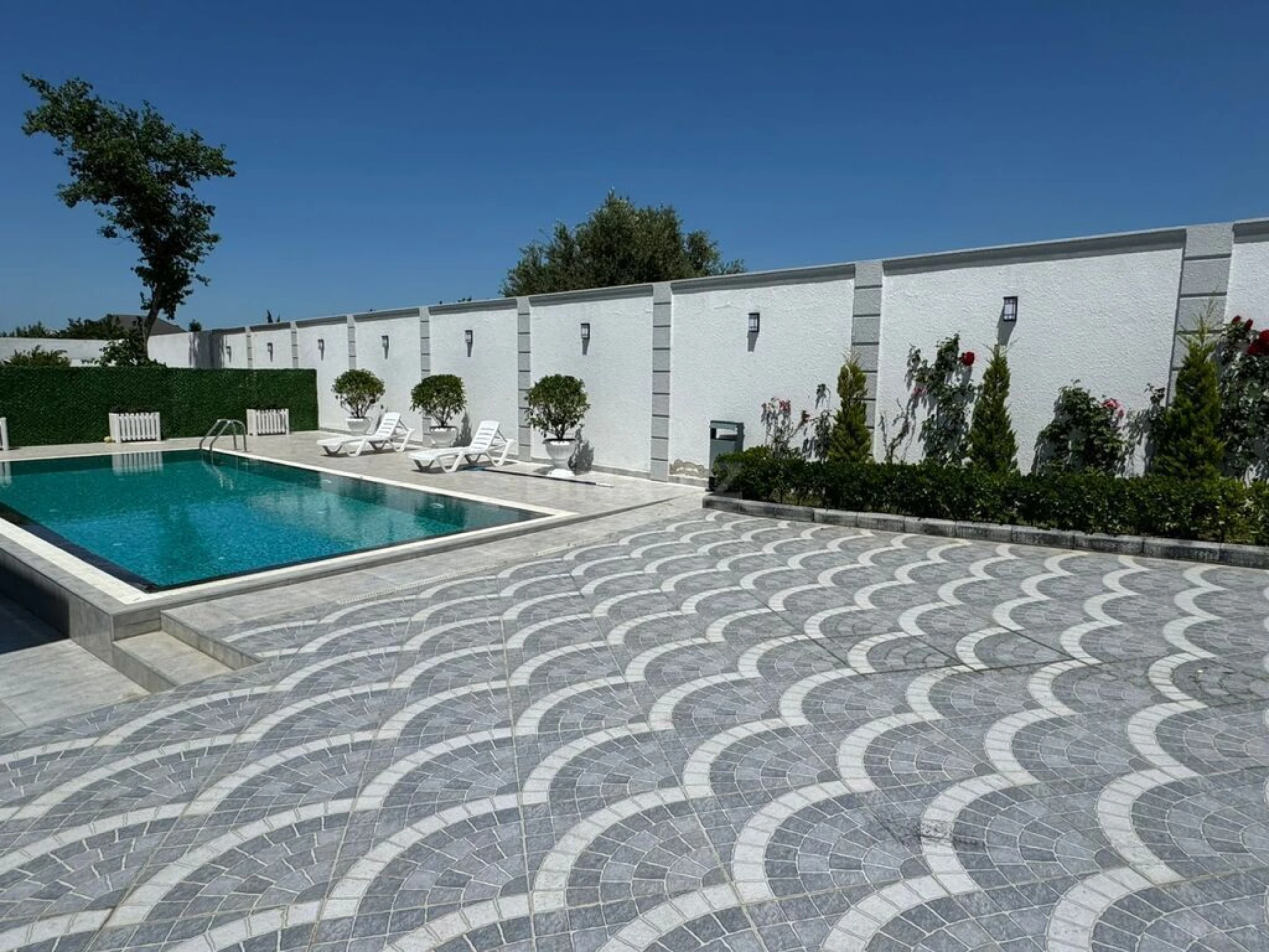 Kirayə verilir 5 otaqlı həyət evi 280 m²