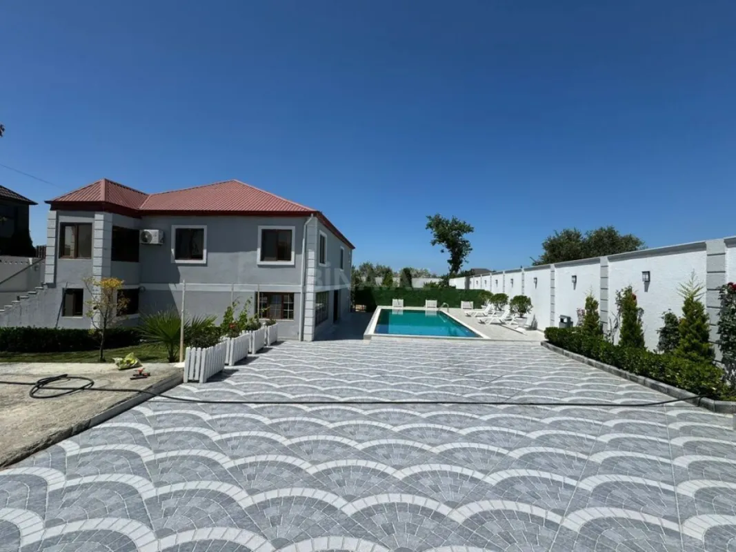 Kirayə verilir 5 otaqlı həyət evi 280 m²