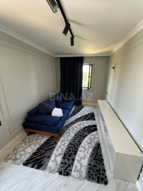 Kirayə verilir 5 otaqlı həyət evi 280 m²