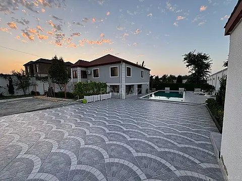 Kirayə verilir 5 otaqlı həyət evi 280 m²