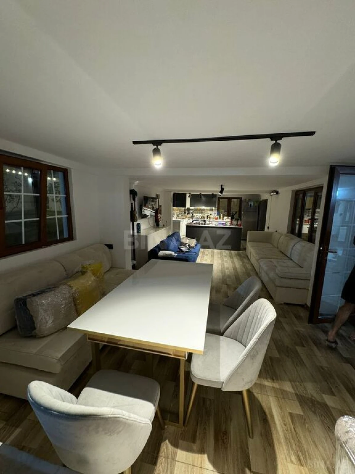 Kirayə verilir 5 otaqlı həyət evi 280 m²