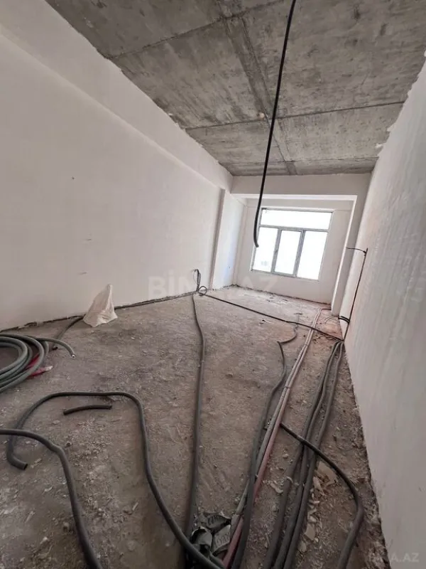 Satılır 3 otaqlı mənzil 121 m²