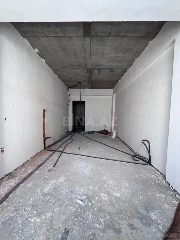 Satılır 3 otaqlı mənzil 121 m²