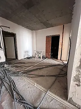 Satılır 3 otaqlı mənzil 121 m²