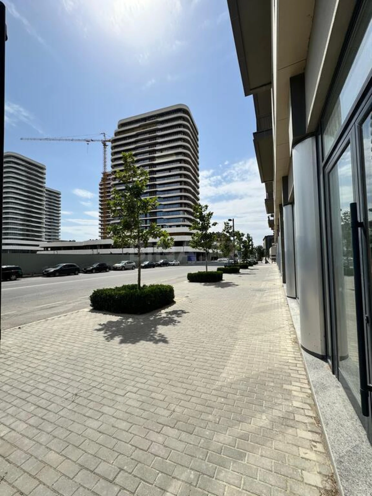 Kirayə verilir obyekt 365 m²