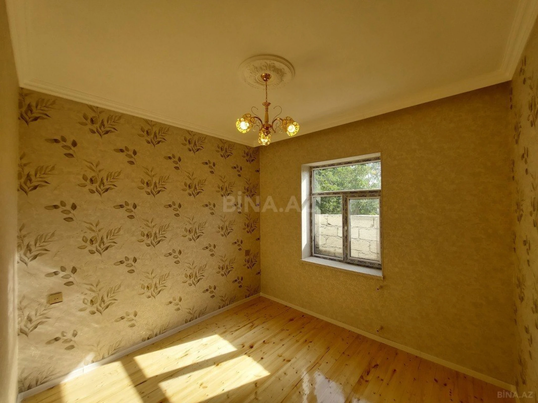 Satılır 4 otaqlı həyət evi 100 m²