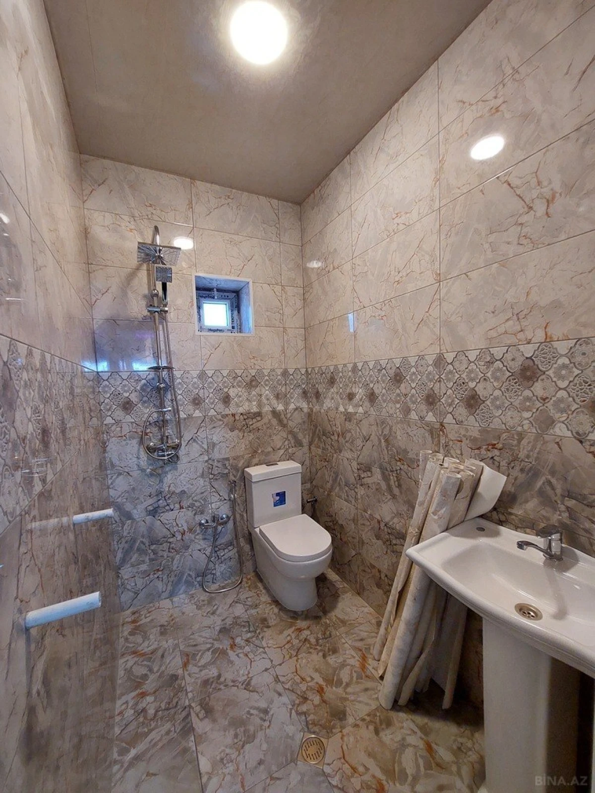 Satılır 4 otaqlı həyət evi 100 m²