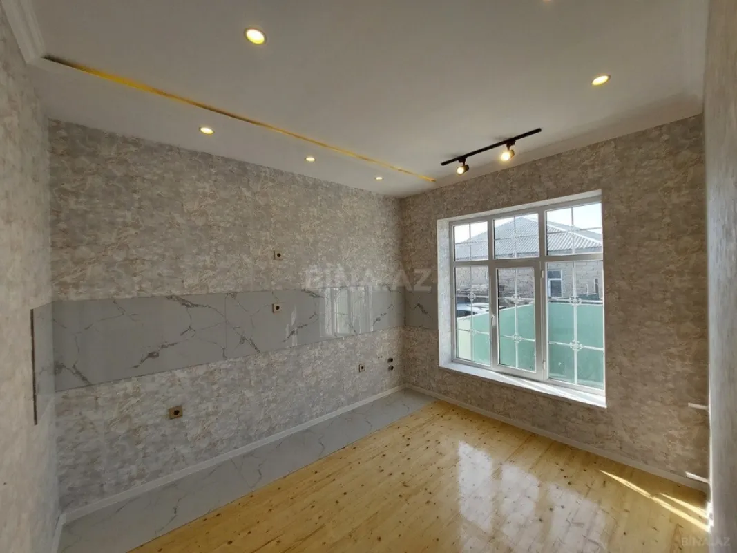 Satılır 4 otaqlı həyət evi 100 m²