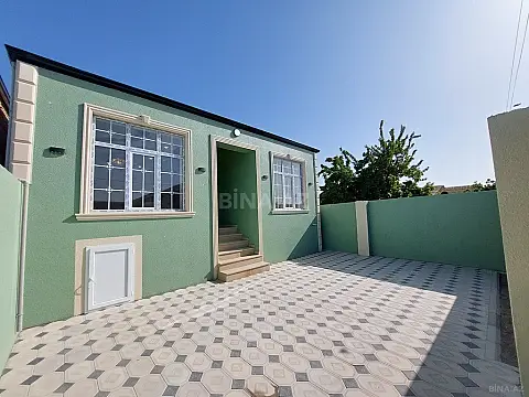 Satılır 4 otaqlı həyət evi 100 m²