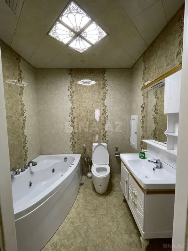 Kirayə verilir 4 otaqlı mənzil 160 m²