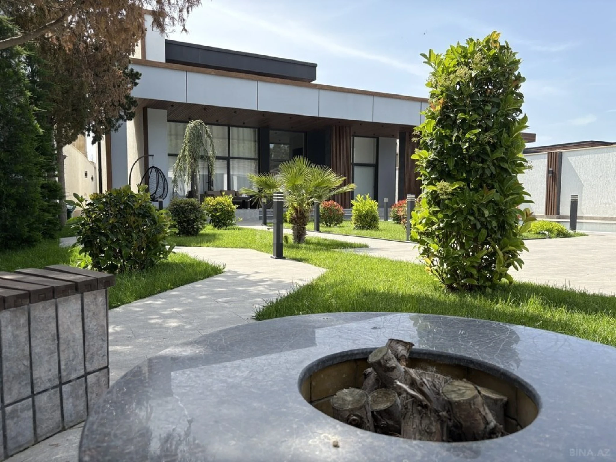 Kirayə verilir 5 otaqlı həyət evi 320 m²