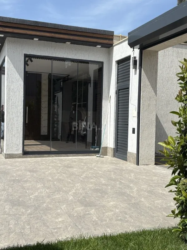 Kirayə verilir 5 otaqlı həyət evi 320 m²