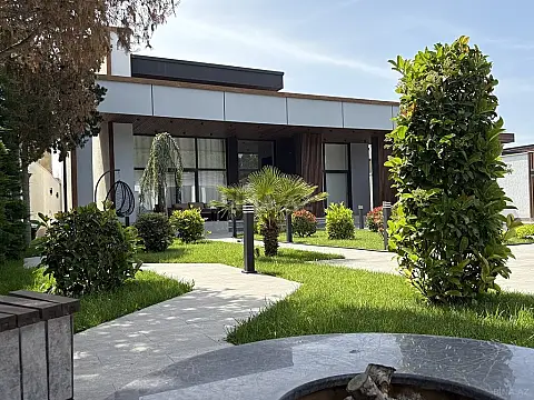 Kirayə verilir 5 otaqlı həyət evi 320 m²