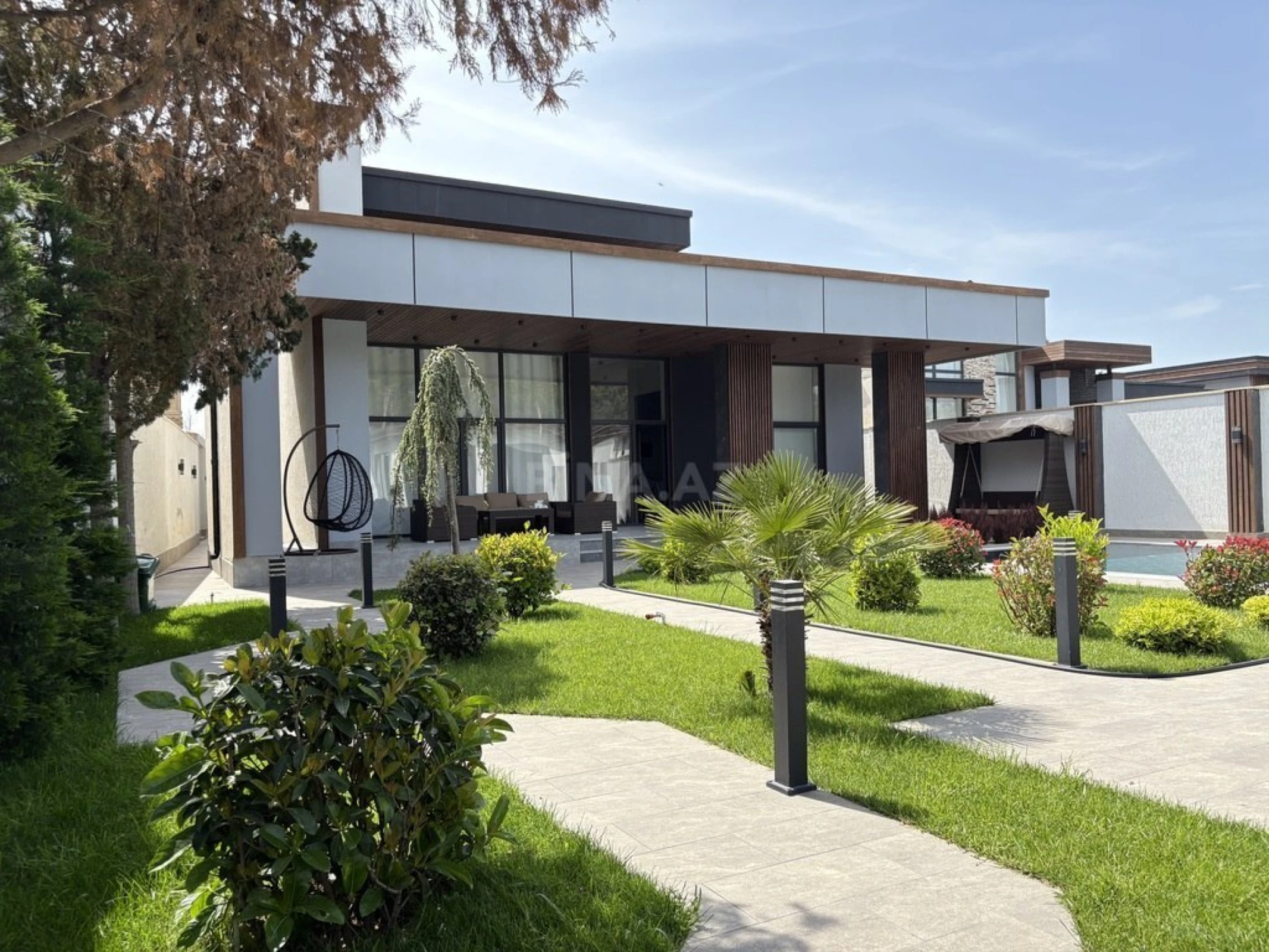 Kirayə verilir 5 otaqlı həyət evi 320 m²