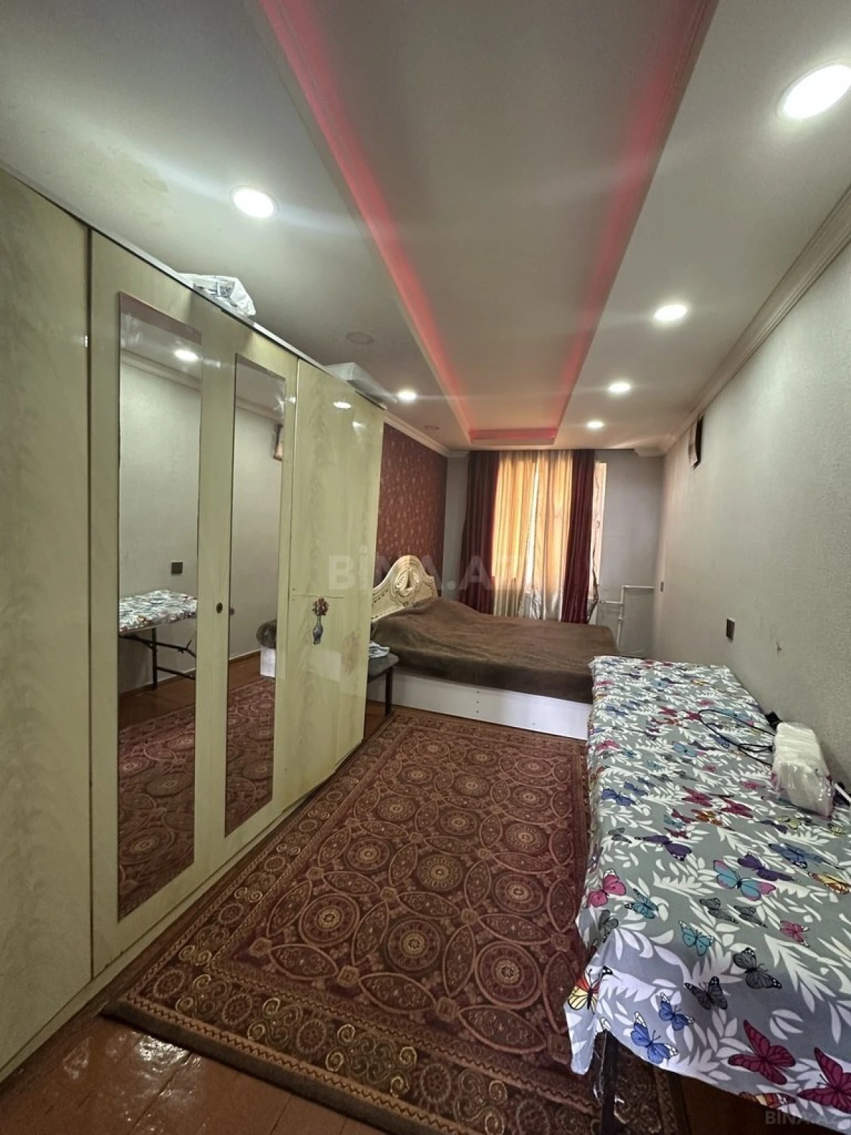 Satılır 2 otaqlı mənzil 65 m²
