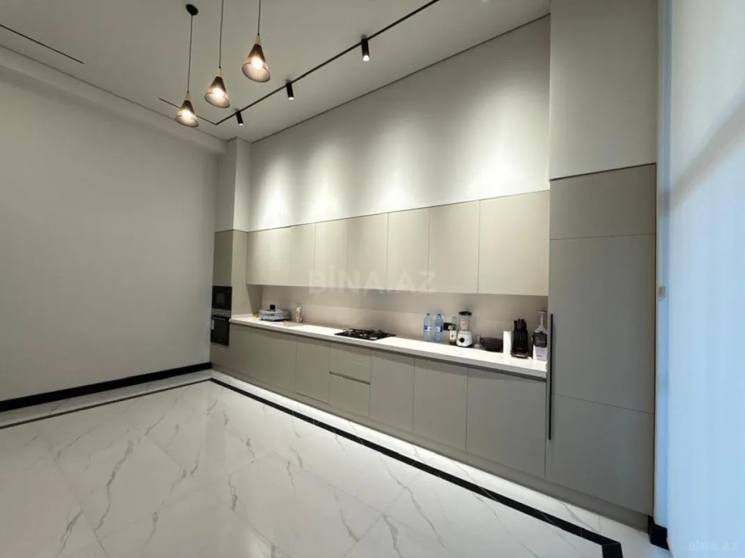 Kirayə verilir 4 otaqlı həyət evi 240 m²