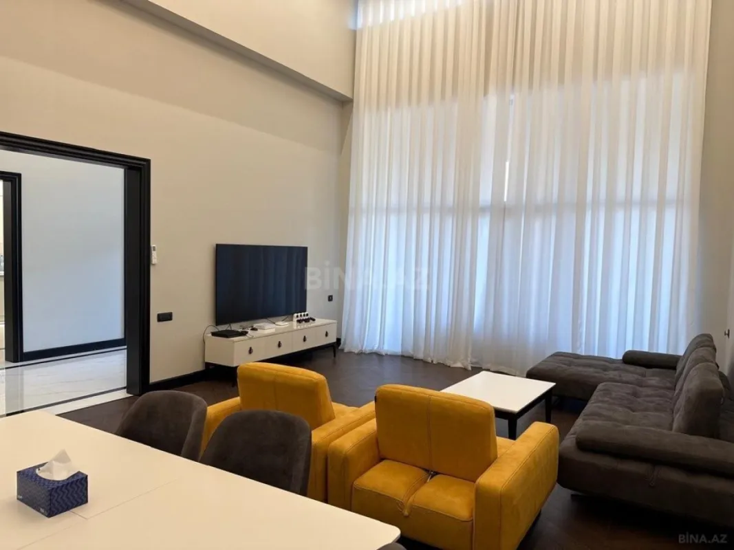 Kirayə verilir 4 otaqlı həyət evi 240 m²