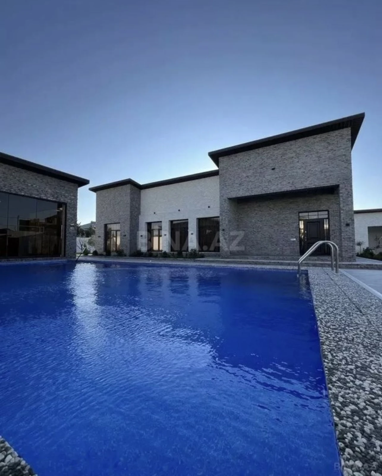 Kirayə verilir 4 otaqlı həyət evi 220 m²