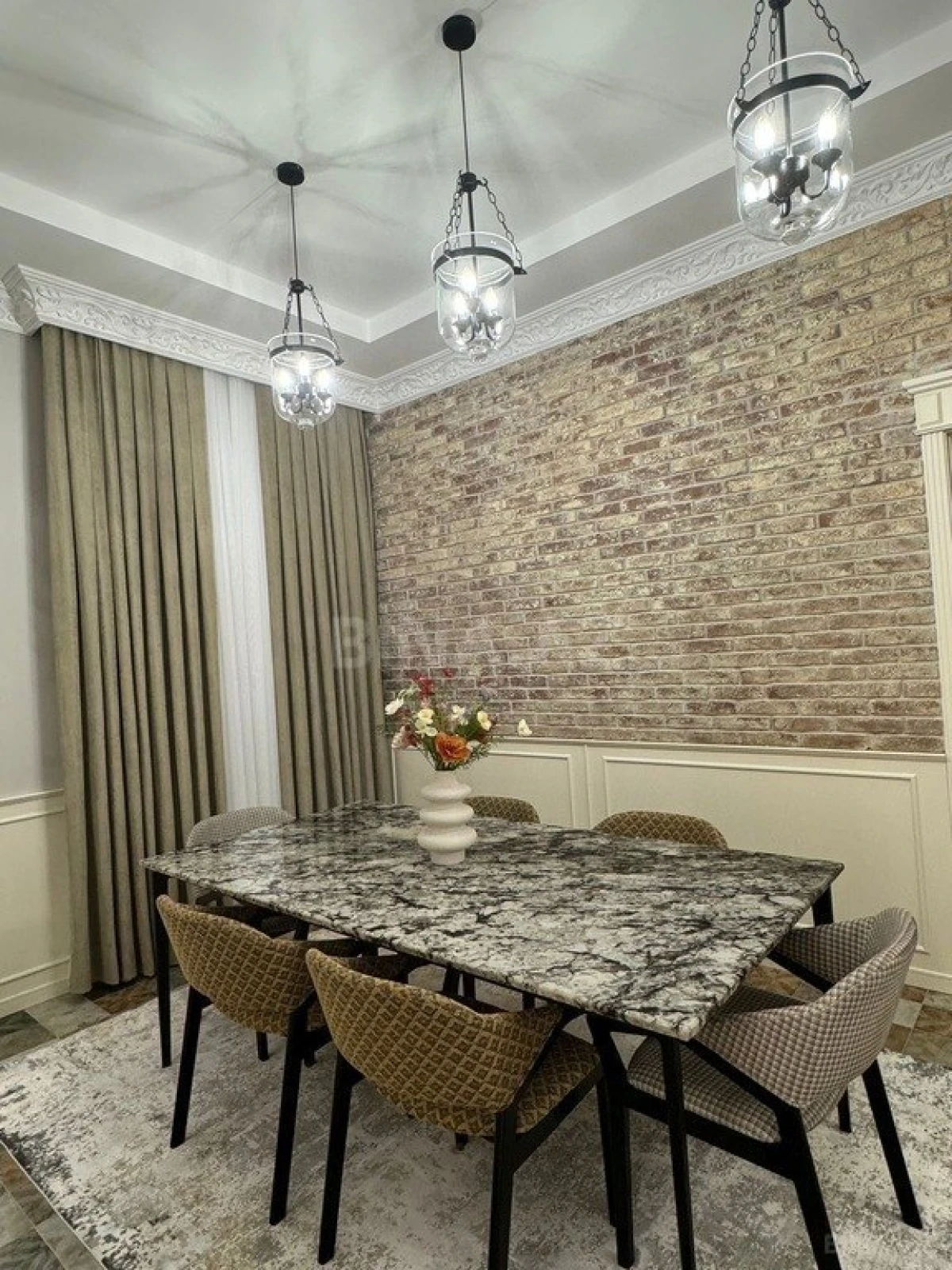 Kirayə verilir 4 otaqlı həyət evi 220 m²