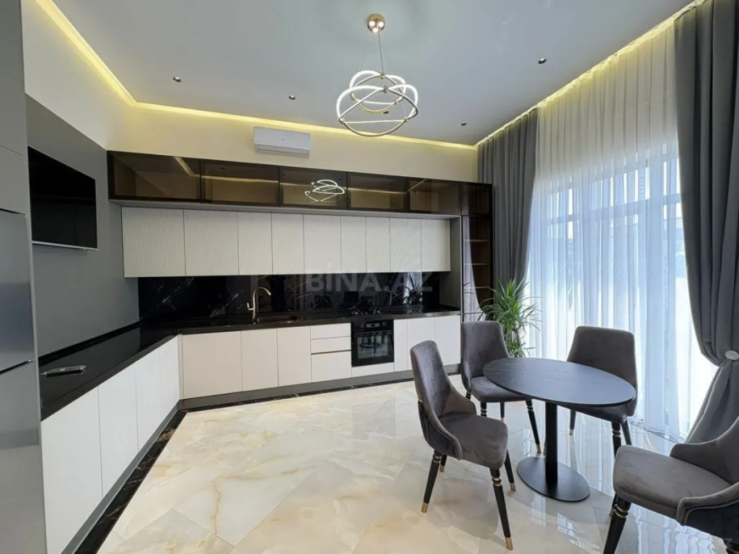 Kirayə verilir 4 otaqlı həyət evi 260 m²