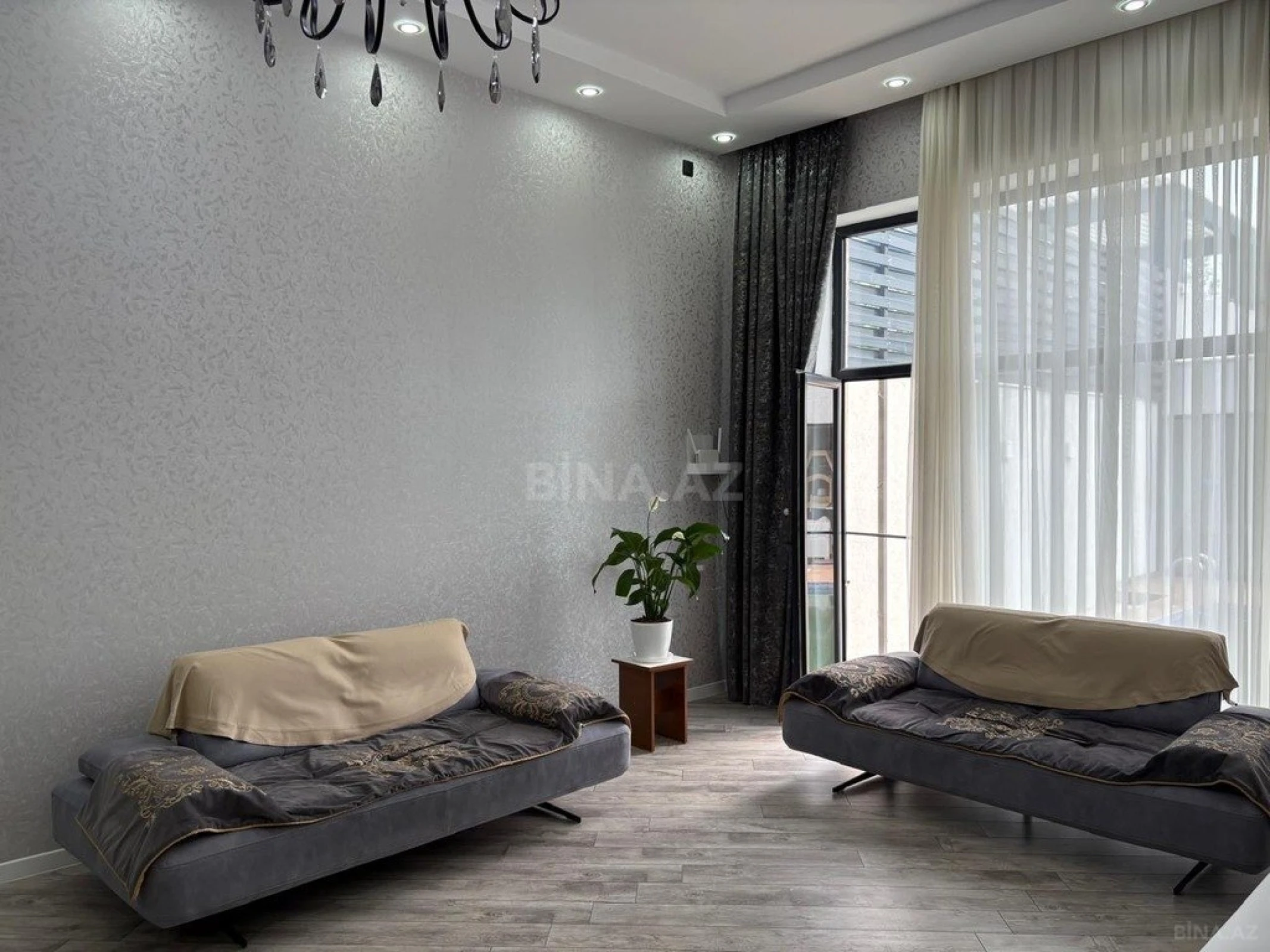 Kirayə verilir 4 otaqlı həyət evi 190 m²