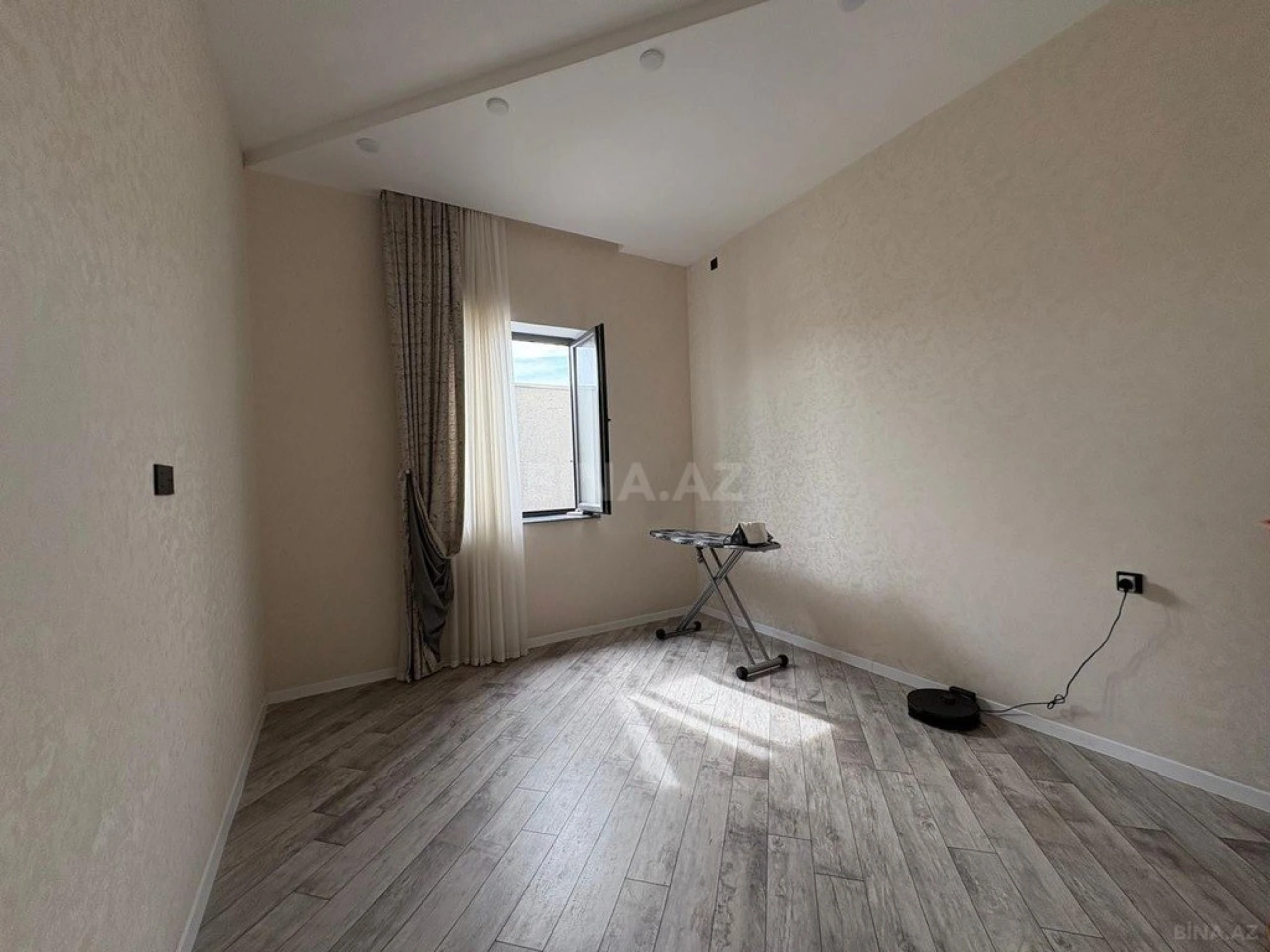 Kirayə verilir 4 otaqlı həyət evi 190 m²