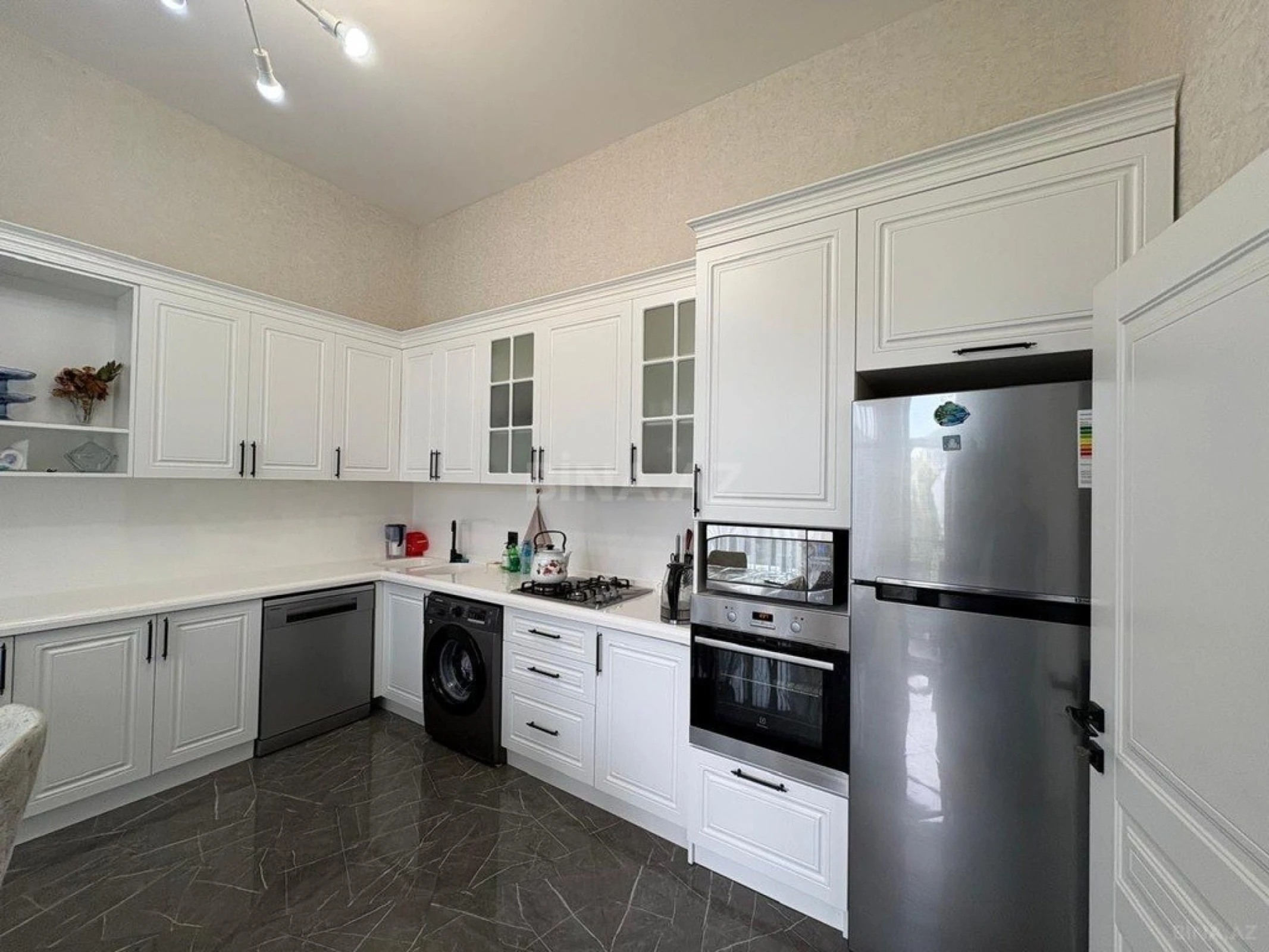 Kirayə verilir 4 otaqlı həyət evi 190 m²