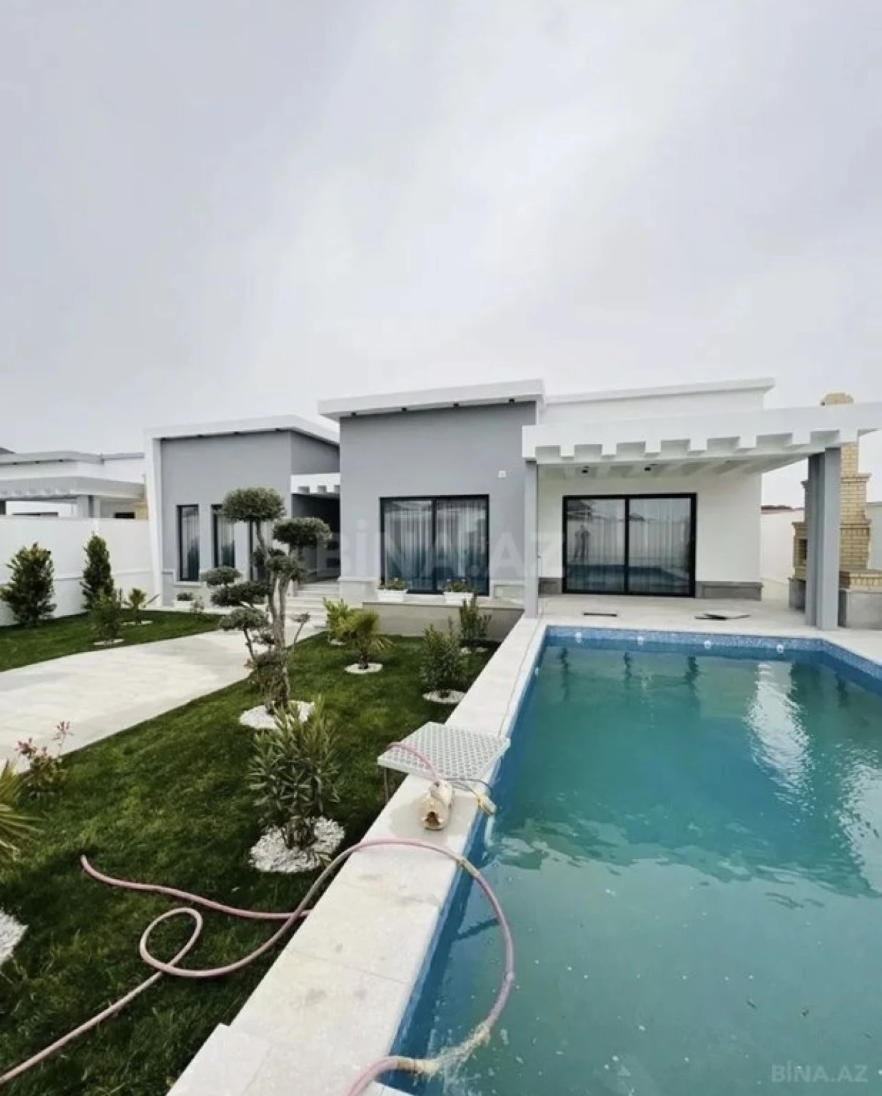 Kirayə verilir 4 otaqlı həyət evi 220 m²