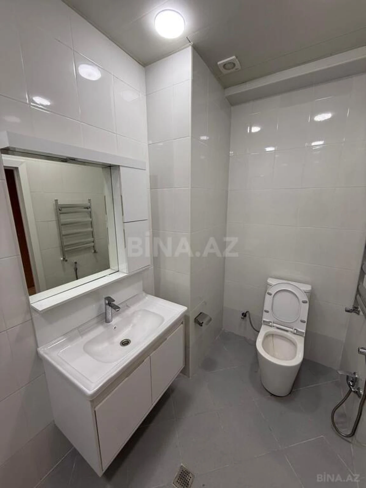Satılır 2 otaqlı mənzil 69 m²