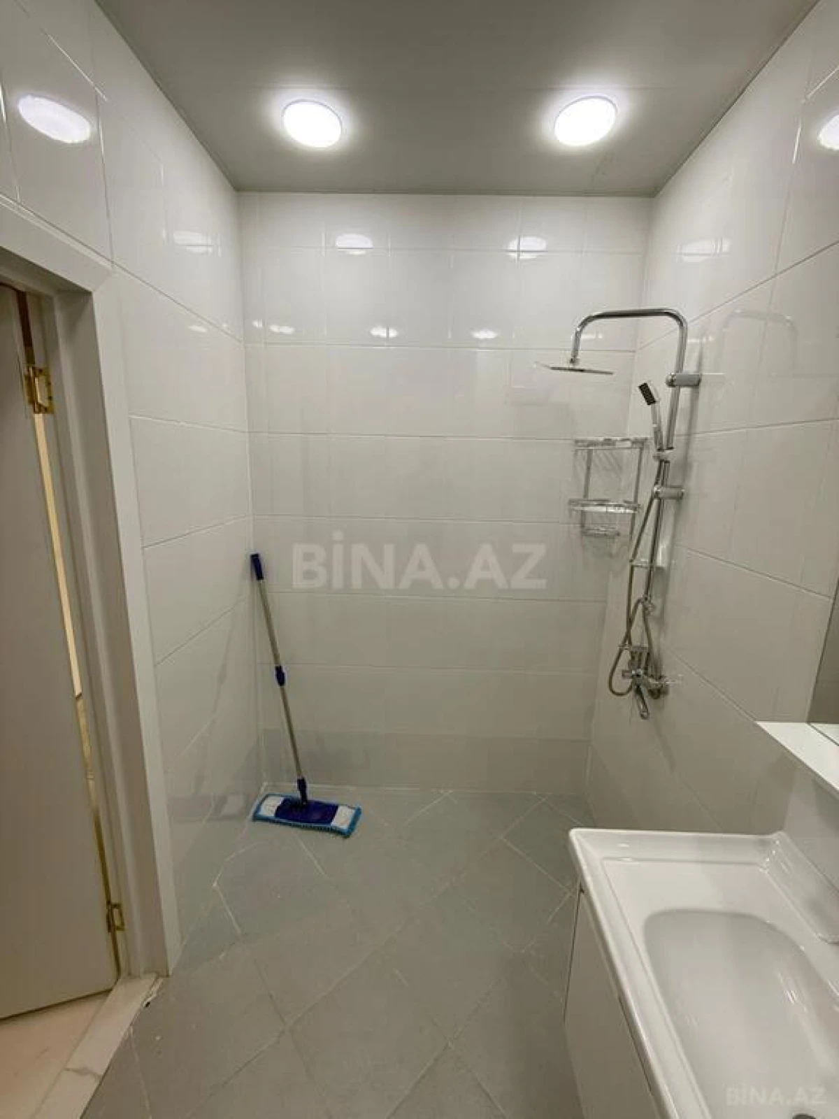Satılır 2 otaqlı mənzil 69 m²