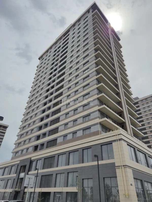 Satılır 3 otaqlı mənzil 157 m²