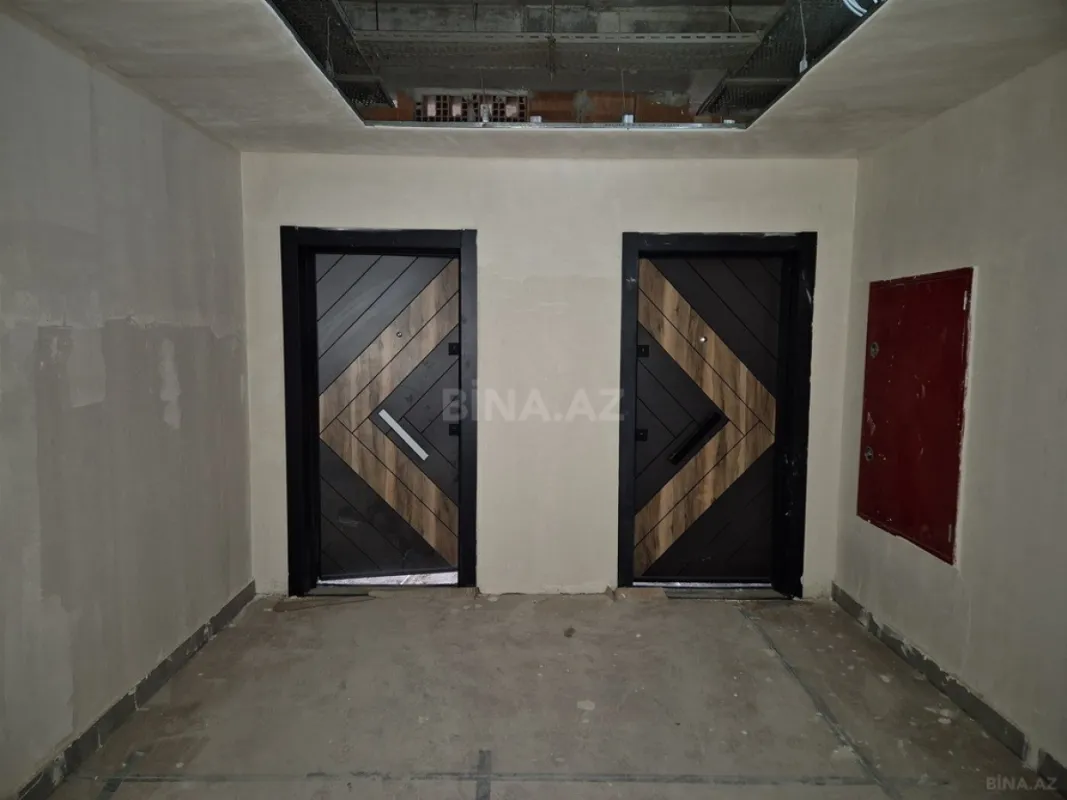Satılır 3 otaqlı mənzil 157 m²