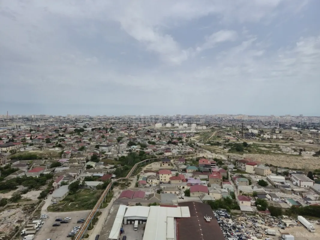 Satılır 3 otaqlı mənzil 157 m²