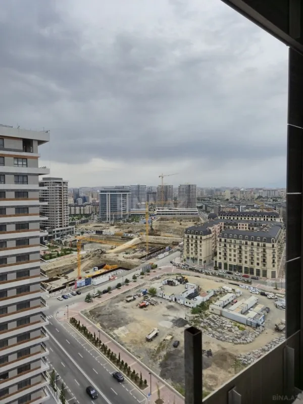 Satılır 3 otaqlı mənzil 157 m²