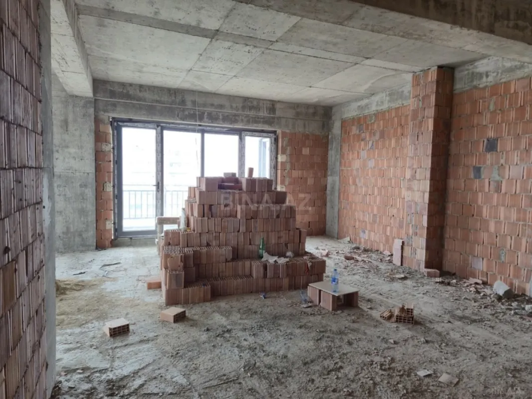 Satılır 3 otaqlı mənzil 157 m²