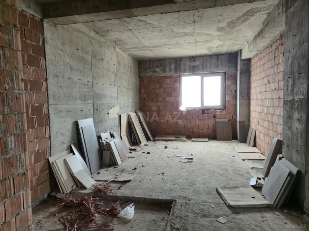 Satılır 3 otaqlı mənzil 157 m²