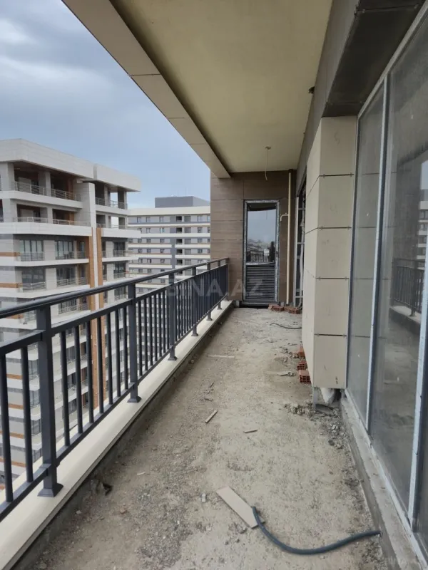 Satılır 3 otaqlı mənzil 157 m²