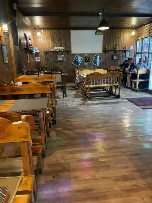 Satılır obyekt 400 m²