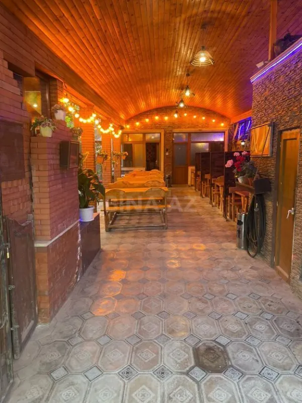 Satılır obyekt 400 m²