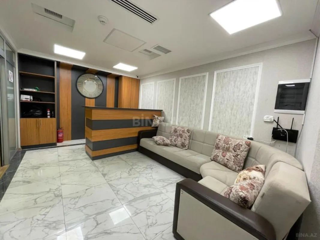 Satılır 10 otaqlı ofis 250 m²