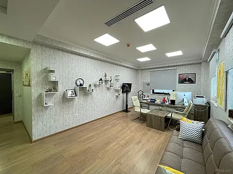 Satılır 10 otaqlı ofis 250 m²