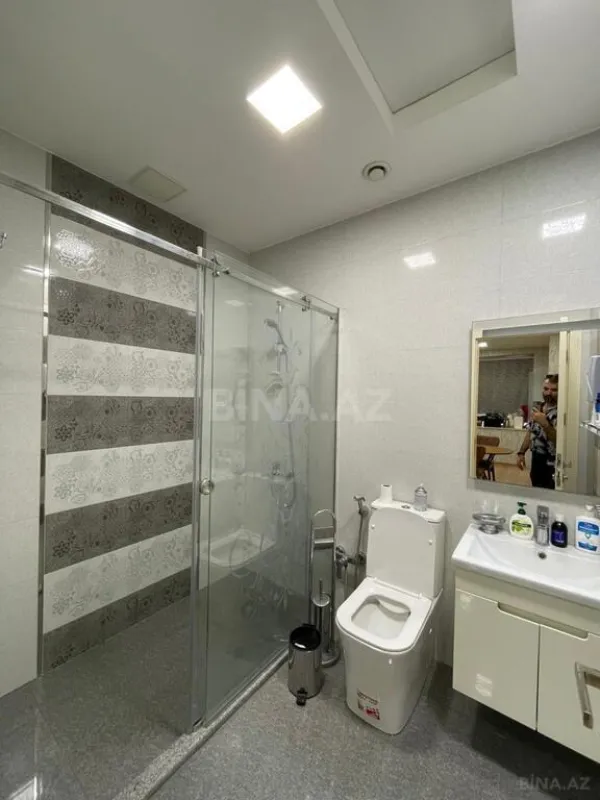 Satılır 10 otaqlı ofis 250 m²