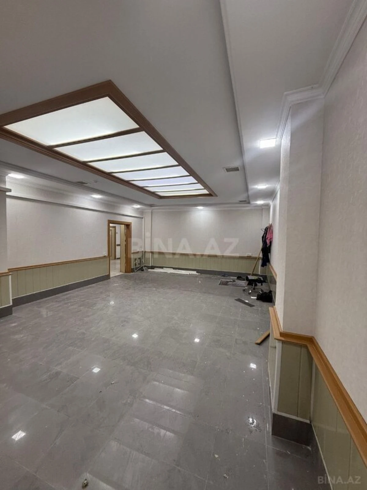 Satılır obyekt 1330 m²
