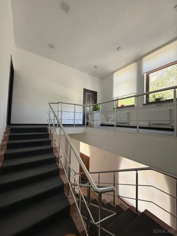 Satılır obyekt 1330 m²