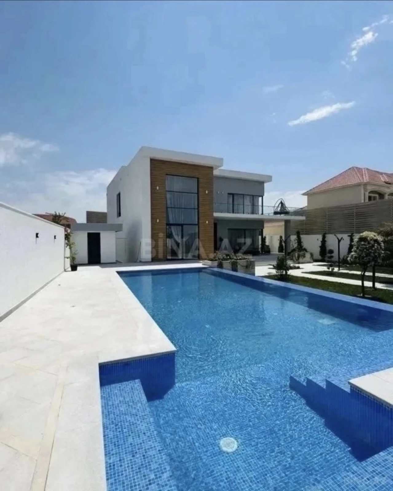 Kirayə verilir 4 otaqlı həyət evi 360 m²