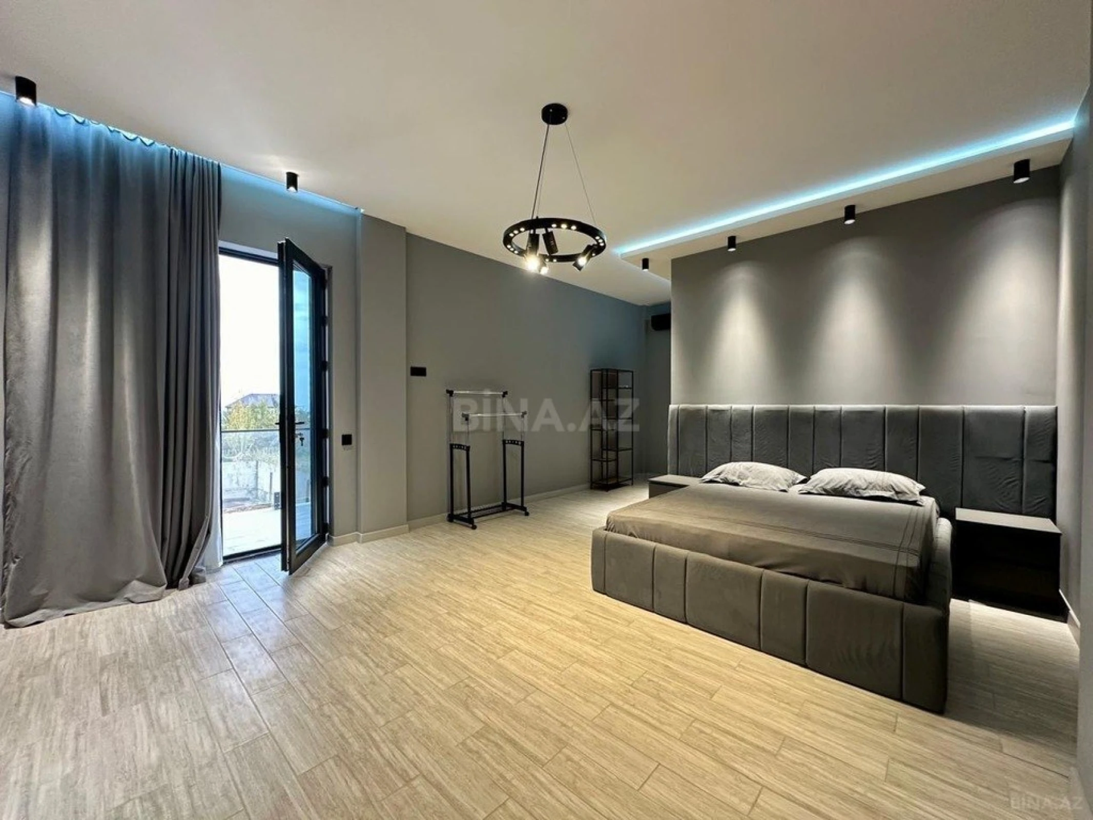 Kirayə verilir 4 otaqlı həyət evi 360 m²